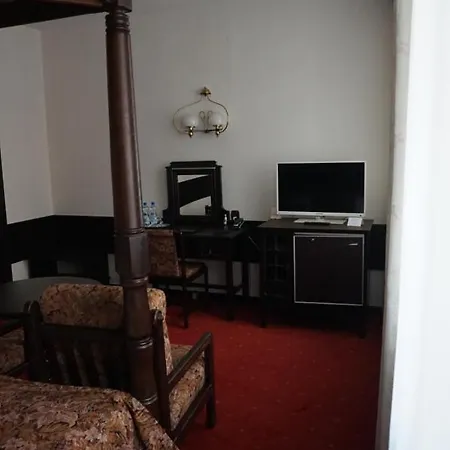 Hotel Dwor Polski 4*