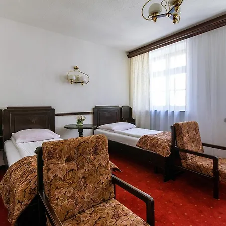 Dwor Polski 4*