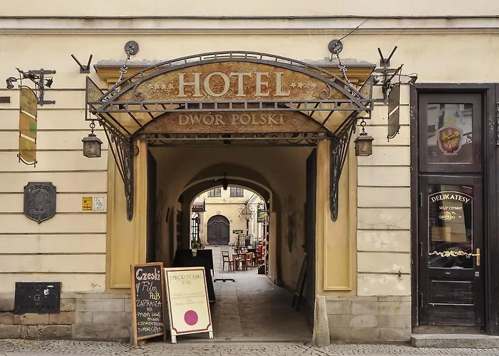Dwor Polski