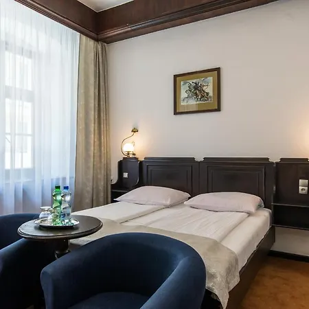 ドヴォル ポルスキ 4*