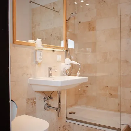 Hotel Dwor Polski 4*