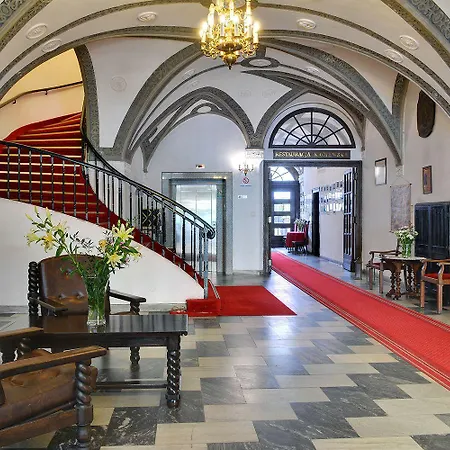 ドヴォル ポルスキ ホテル 4*