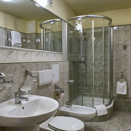 Hotel Dwor Polski 4*