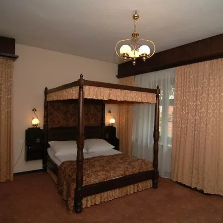 Dwor Polski Hotell